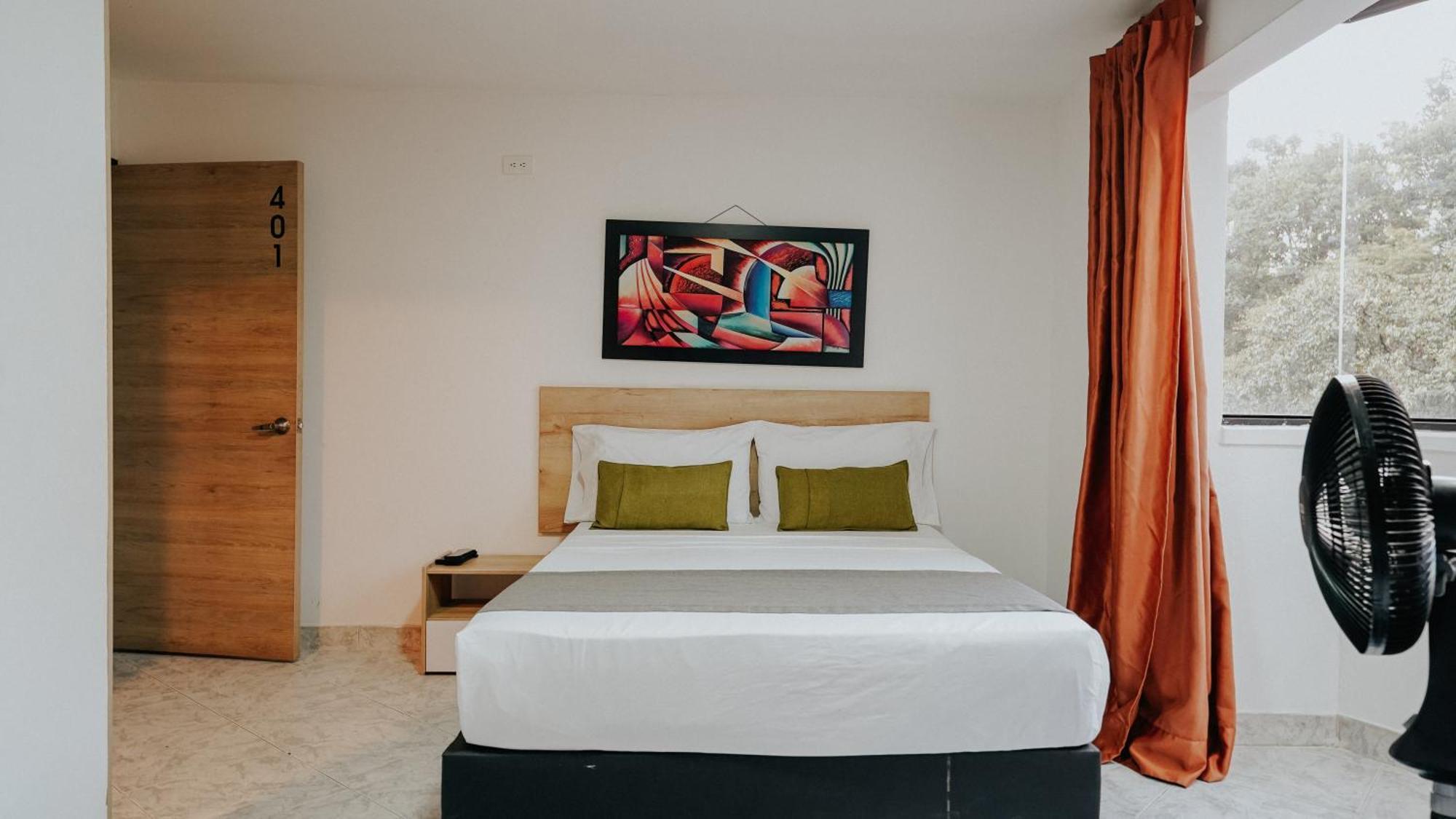 Hotel Balcones Del Estadio Медельин Экстерьер фото