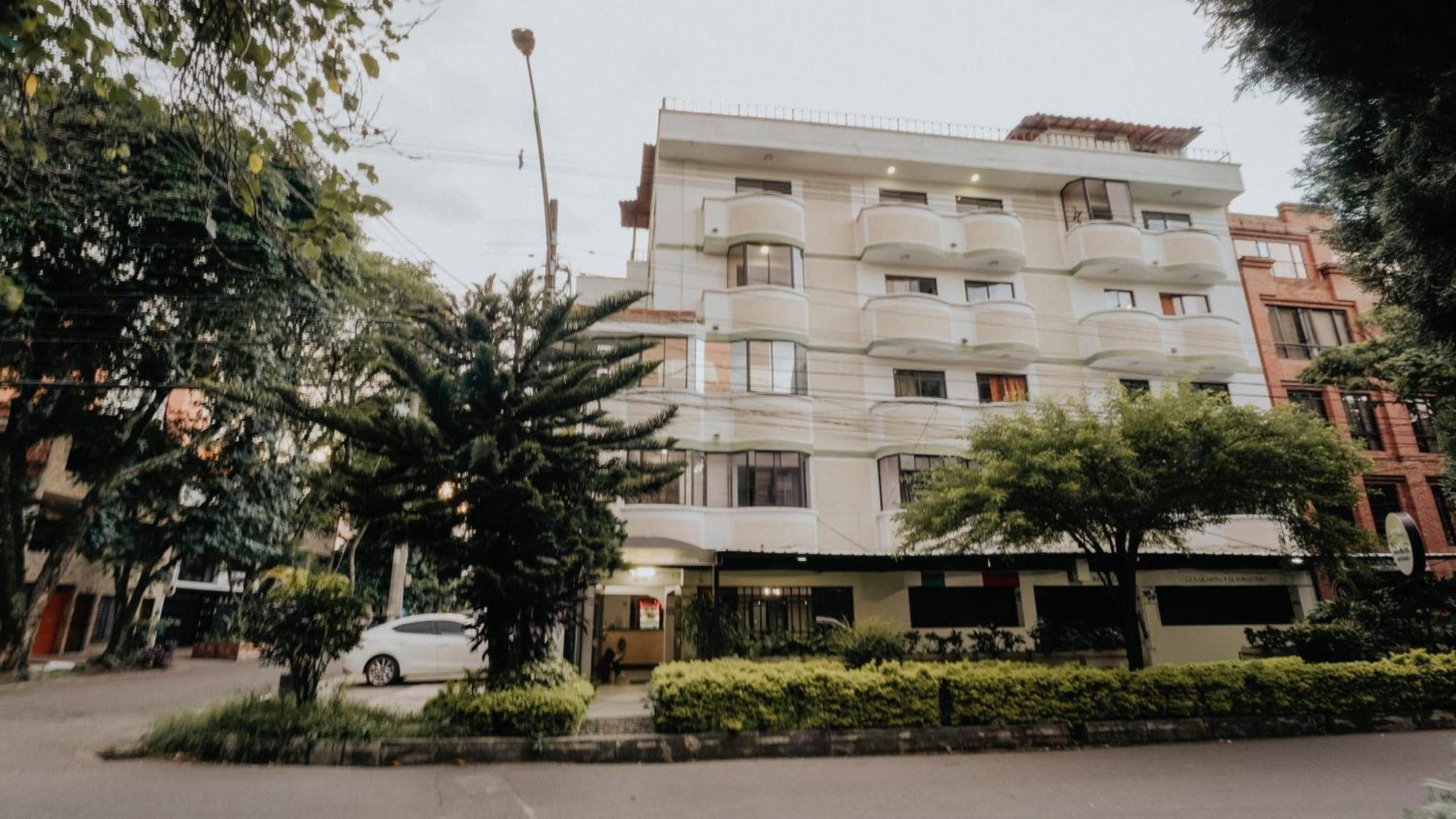 Hotel Balcones Del Estadio Медельин Экстерьер фото